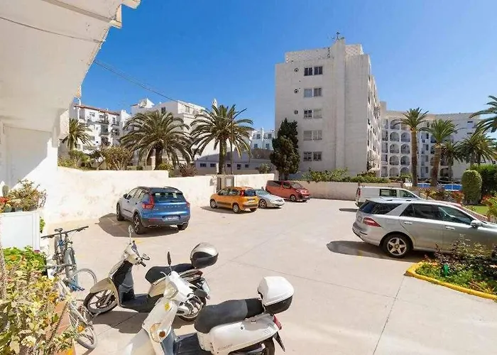 アパート 2 Bedroom In With Pool And Seaview