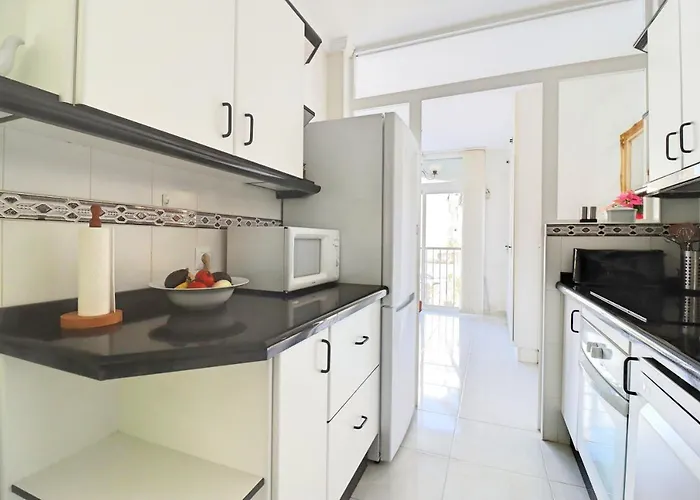 2 Bedroom In With Pool And Seaview ネルハ