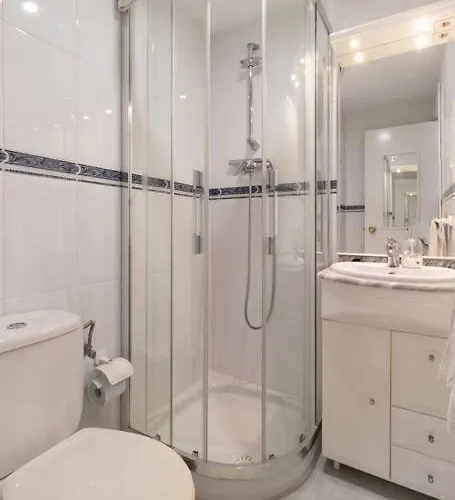 2 Bedroom In With Pool And Seaview アパート ネルハ