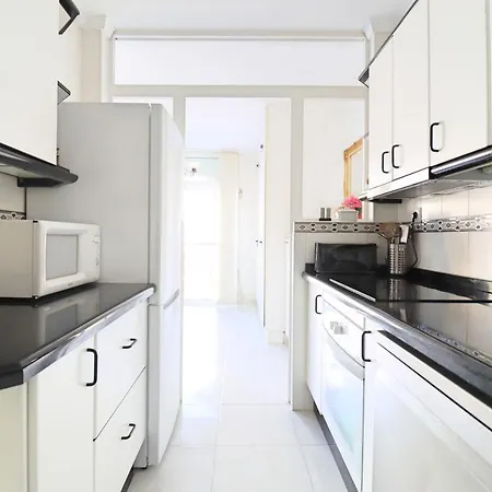 2 Bedroom In With Pool And Seaview شقة