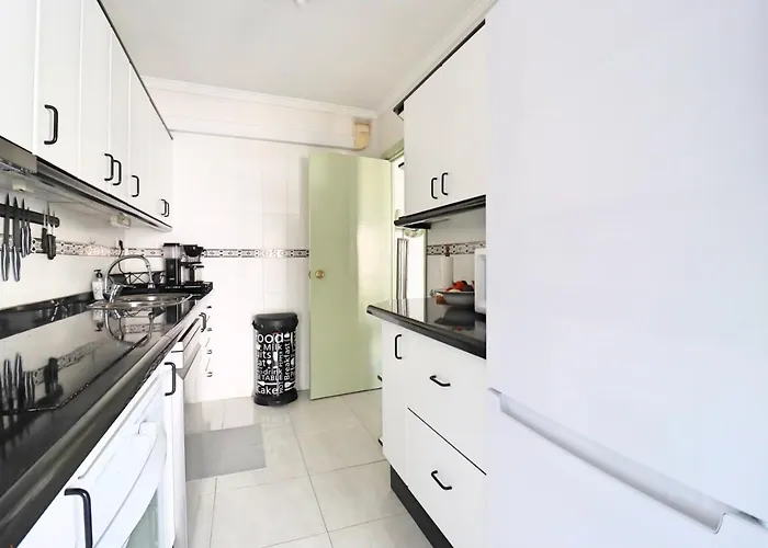 2 Bedroom In With Pool And Seaview Apartment *