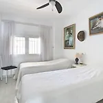 2 Bedroom In With Pool And Seaview Apartmán