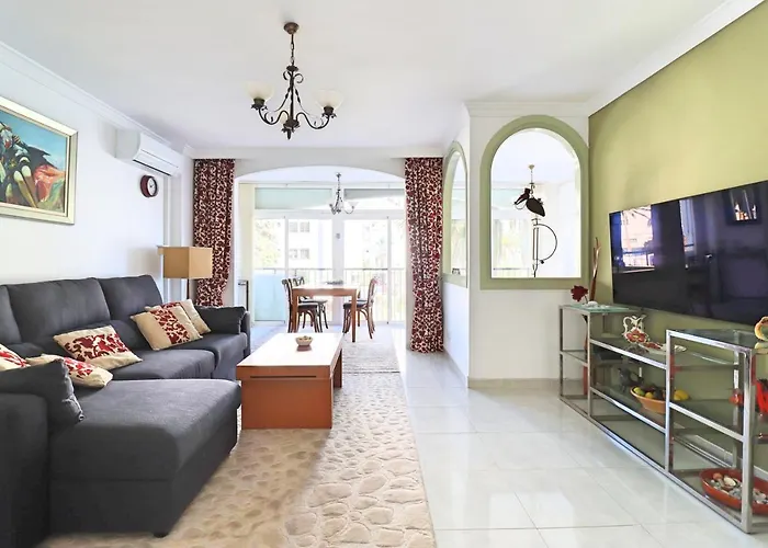 2 Bedroom In With Pool And Seaview Daire Nerja