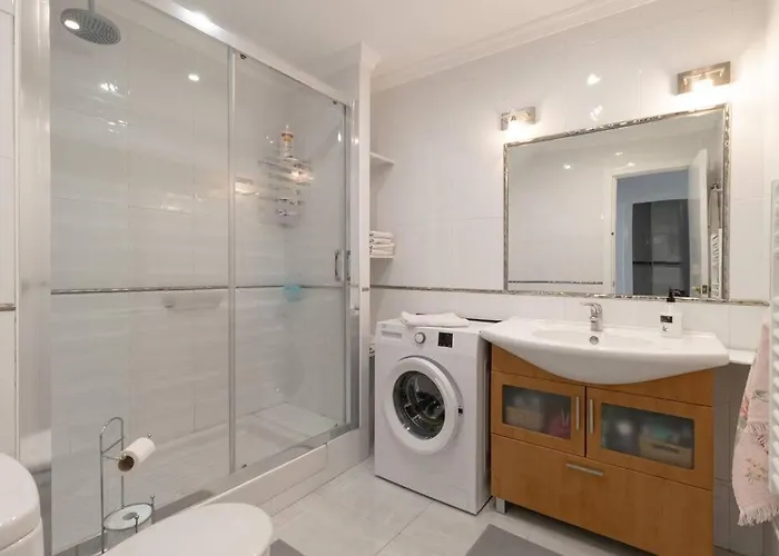 2 Bedroom In With Pool And Seaview Daire Nerja